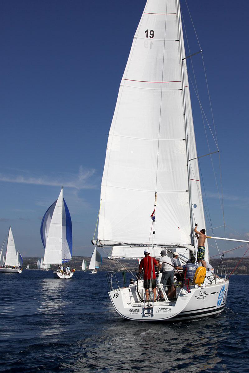 It regatta 2012 7676